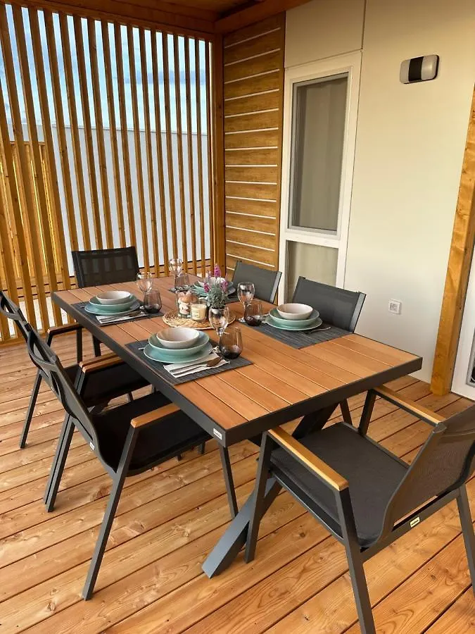 Maura Premium Mobile Home Drage Apartment